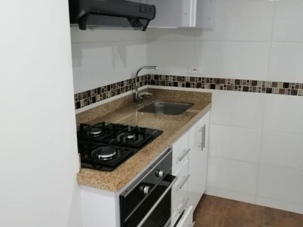 Apartamento de 2 alcobas en venta en El Batan, Bogotá, 68 m² · foto 11 de 16