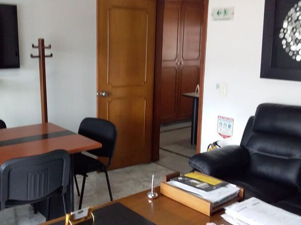 Casa de 6 alcobas en venta en Los Cedritos, Bogotá, 400 m² · foto 18 de 20
