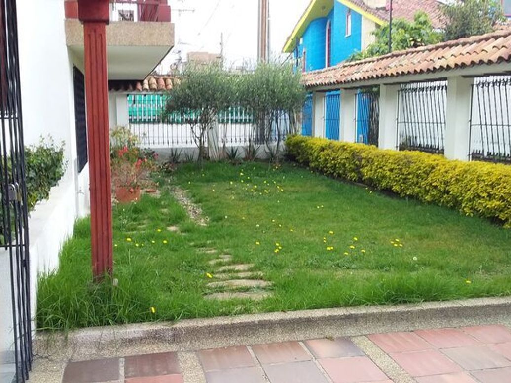 Casa de 6 alcobas en venta en Los Cedritos, Bogotá, 400 m² · foto 5 de 20