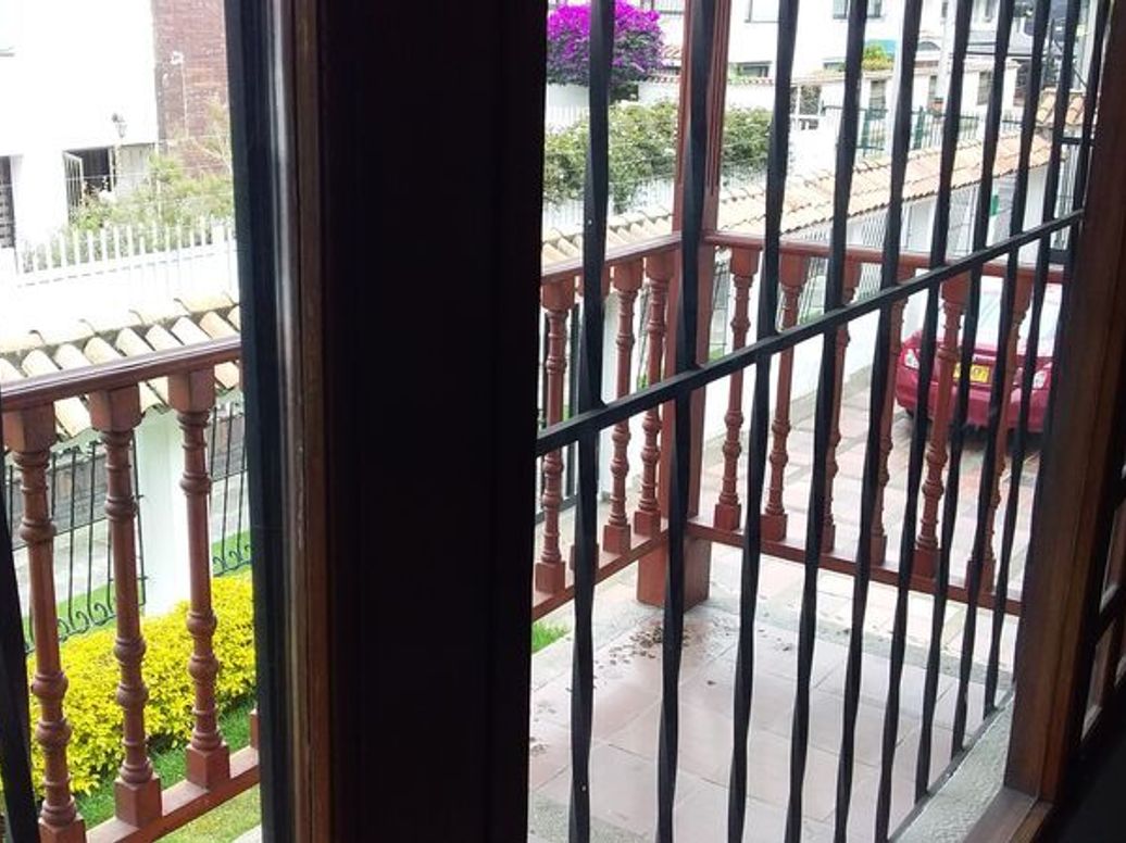 Casa de 6 alcobas en venta en Los Cedritos, Bogotá, 400 m² · foto 17 de 20