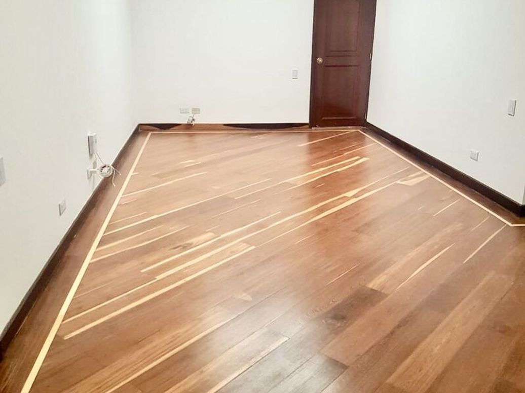 Casa de 3 alcobas en venta en Cerros De Santa Barbara, Bogotá, 450 m² · foto 9 de 20