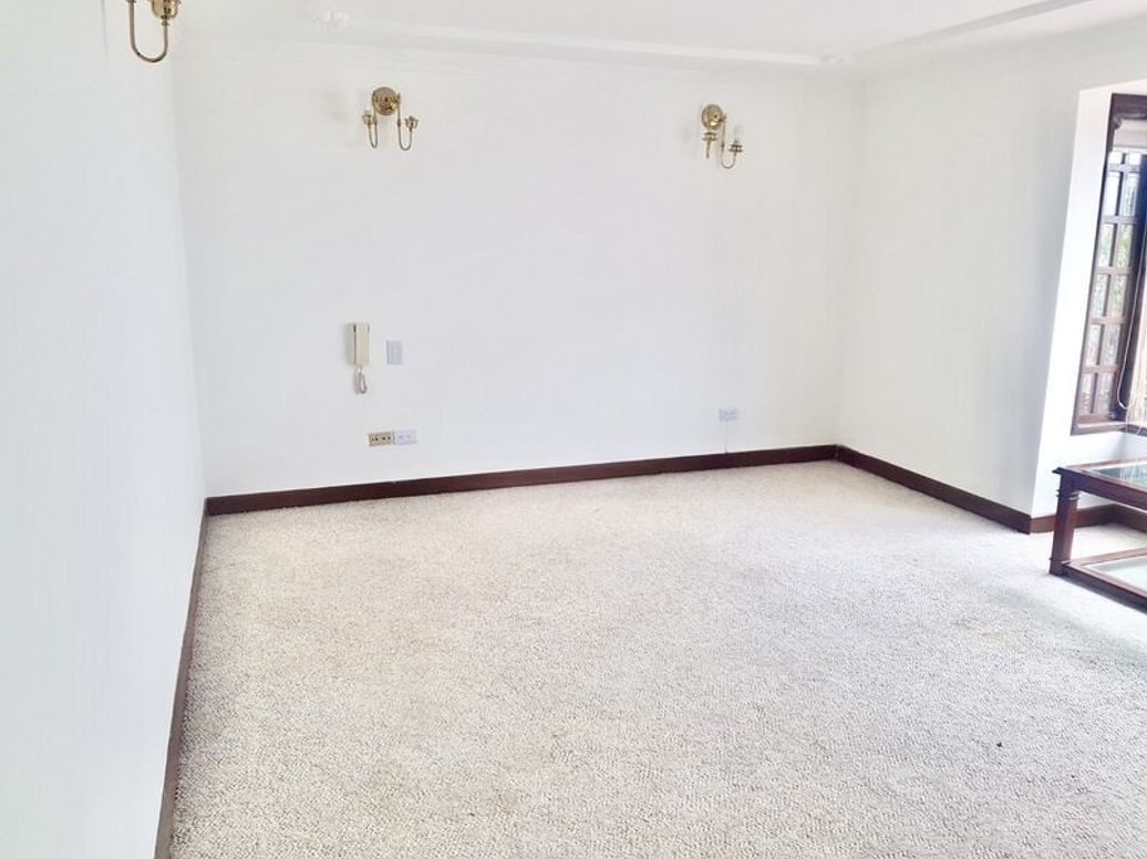 Casa de 3 alcobas en venta en Cerros De Santa Barbara, Bogotá, 450 m² · foto 15 de 20