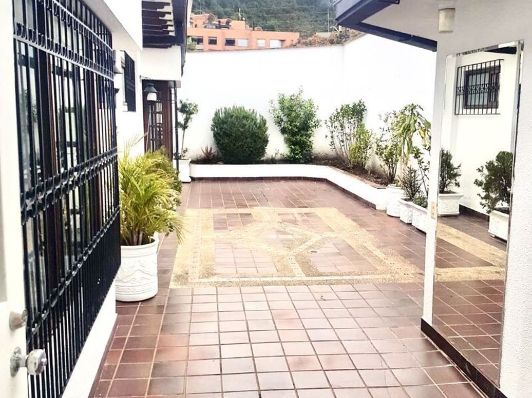 Casa de 3 alcobas en venta en Cerros De Santa Barbara, Bogotá, 450 m² · foto 20 de 20
