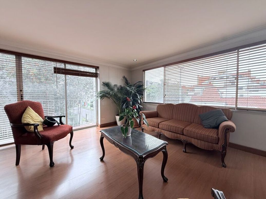 Apartamento de 3 alcobas en venta en Molinos Norte, Bogotá, 176 m² · foto 2 de 20