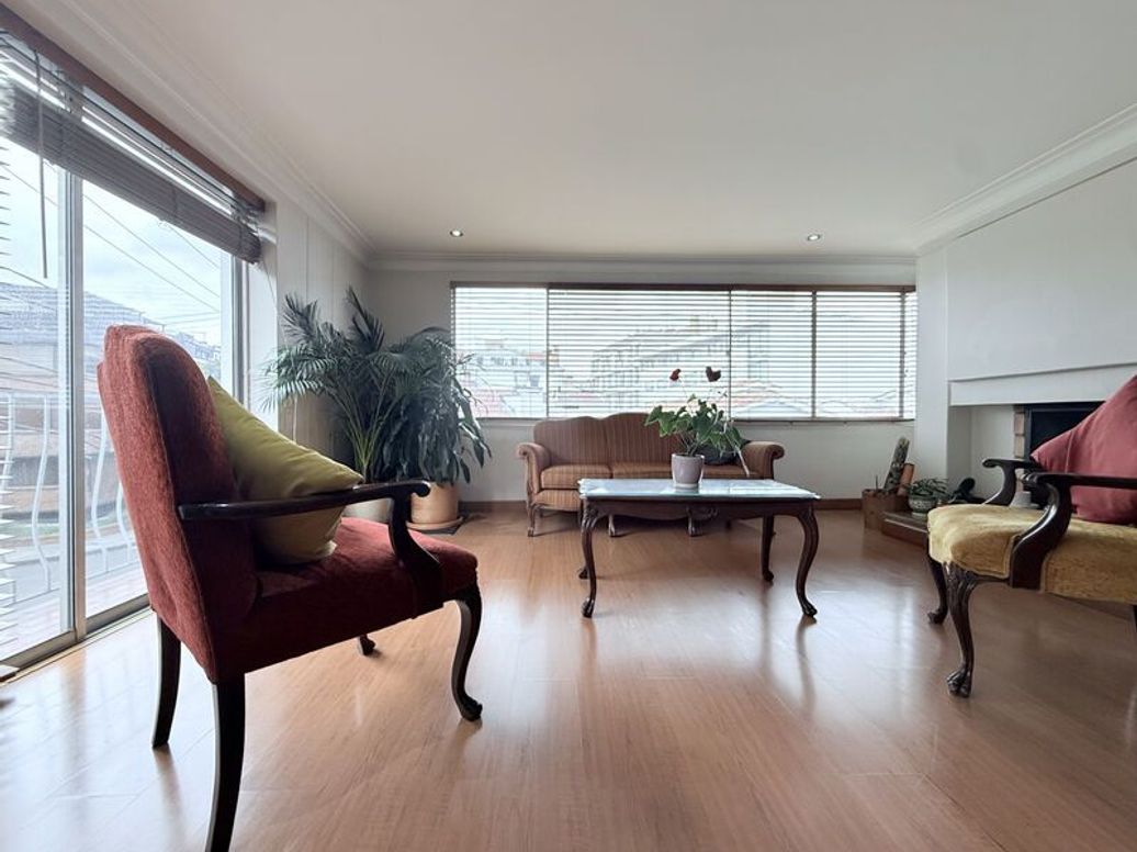 Apartamento de 3 alcobas en venta en Molinos Norte, Bogotá, 176 m² · foto 3 de 20