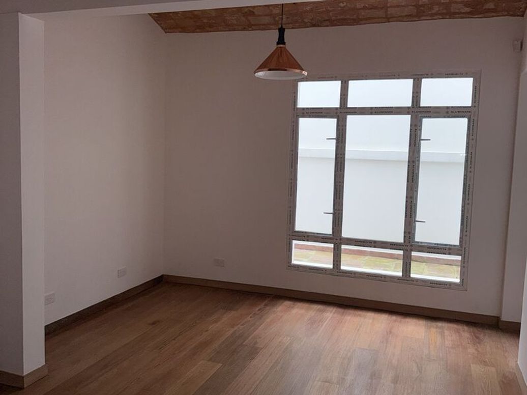 Apartamento de 3 alcobas en venta en Quinta Camacho, Bogotá, 123 m² · foto 6 de 7