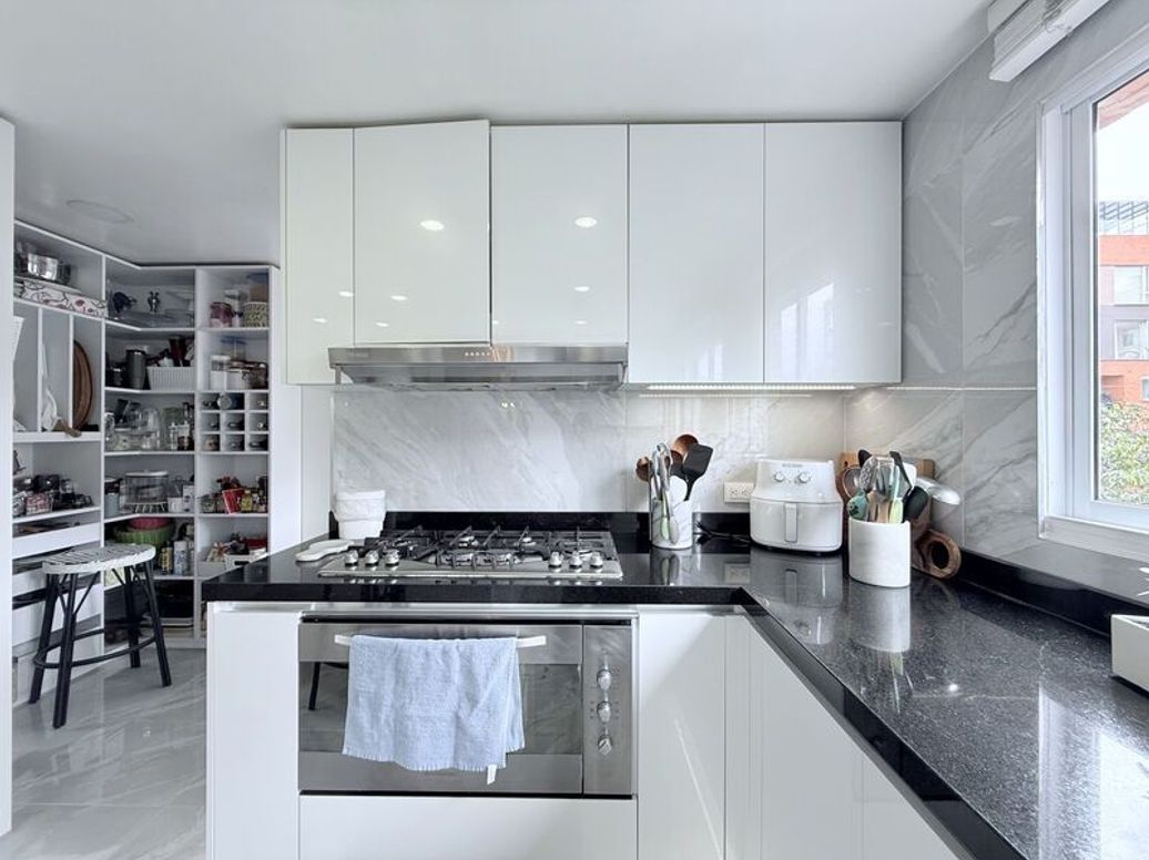Apartamento de 3 alcobas en venta en Chico Norte Et. Iii, Bogotá, 227 m² · foto 6 de 20