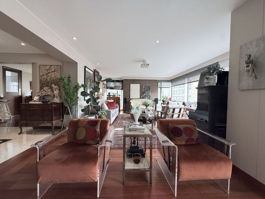 Apartamento de 3 alcobas en venta en Chico Norte Et. Iii, Bogotá, 227 m² · foto 14 de 20