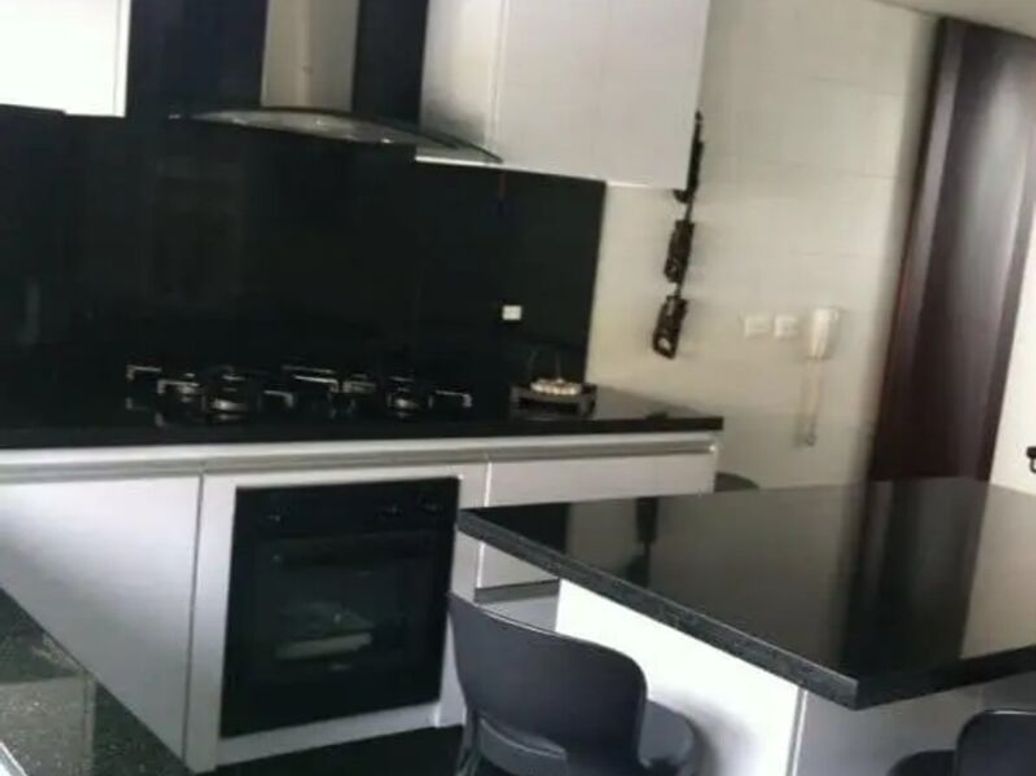 Casa de 3 alcobas en venta en A.S.D., Bogotá, 262 m² · foto 4 de 5