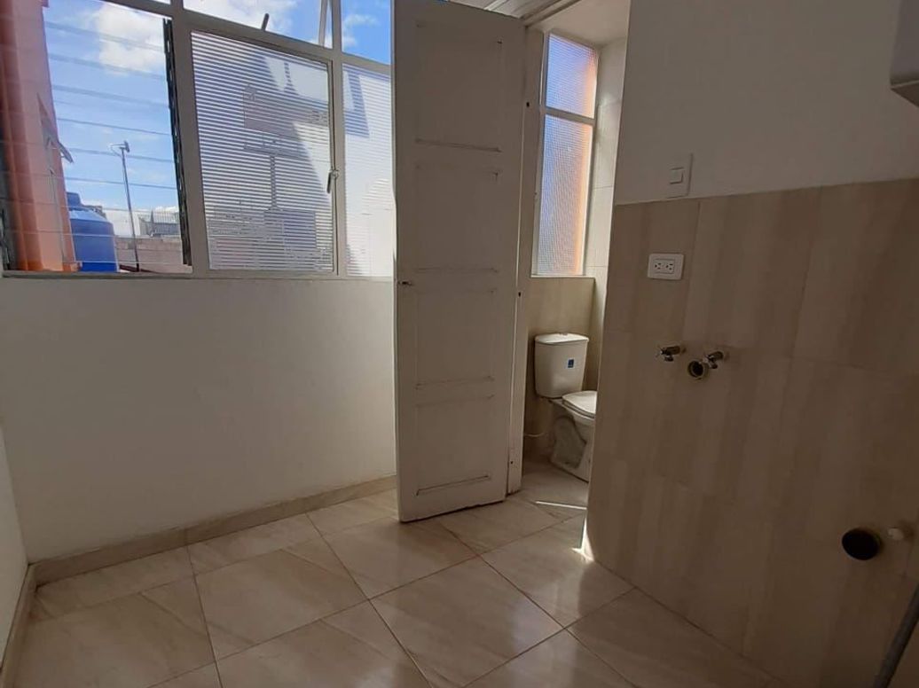Apartamento de 4 alcobas en venta en El Recuerdo, Bogotá, 121 m² · foto 8 de 18