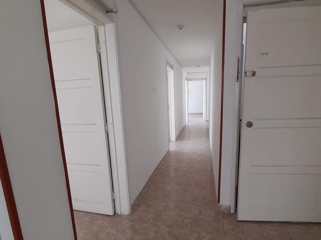 Apartamento de 4 alcobas en venta en El Recuerdo, Bogotá, 121 m² · foto 11 de 18