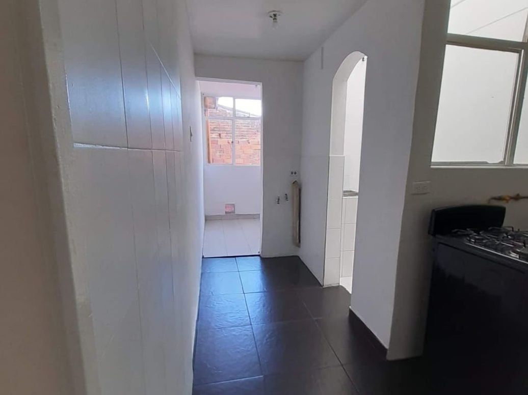 Apartamento de 4 alcobas en venta en El Recuerdo, Bogotá, 121 m² · foto 15 de 18