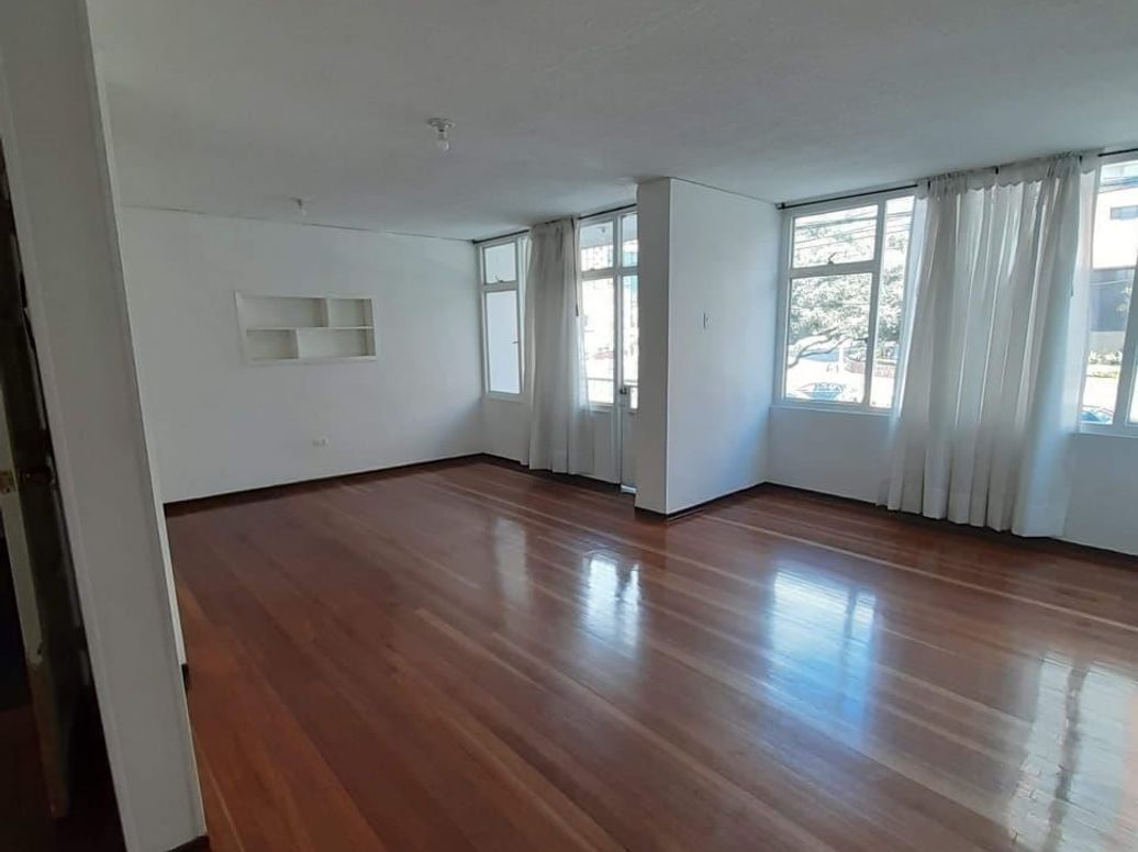 Apartamento de 4 alcobas en venta en El Recuerdo, Bogotá, 112 m² · foto 3 de 10