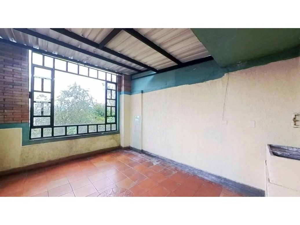 Casa de 5 alcobas en venta en Engativá, Bogotá, 136 m² · foto 9 de 10