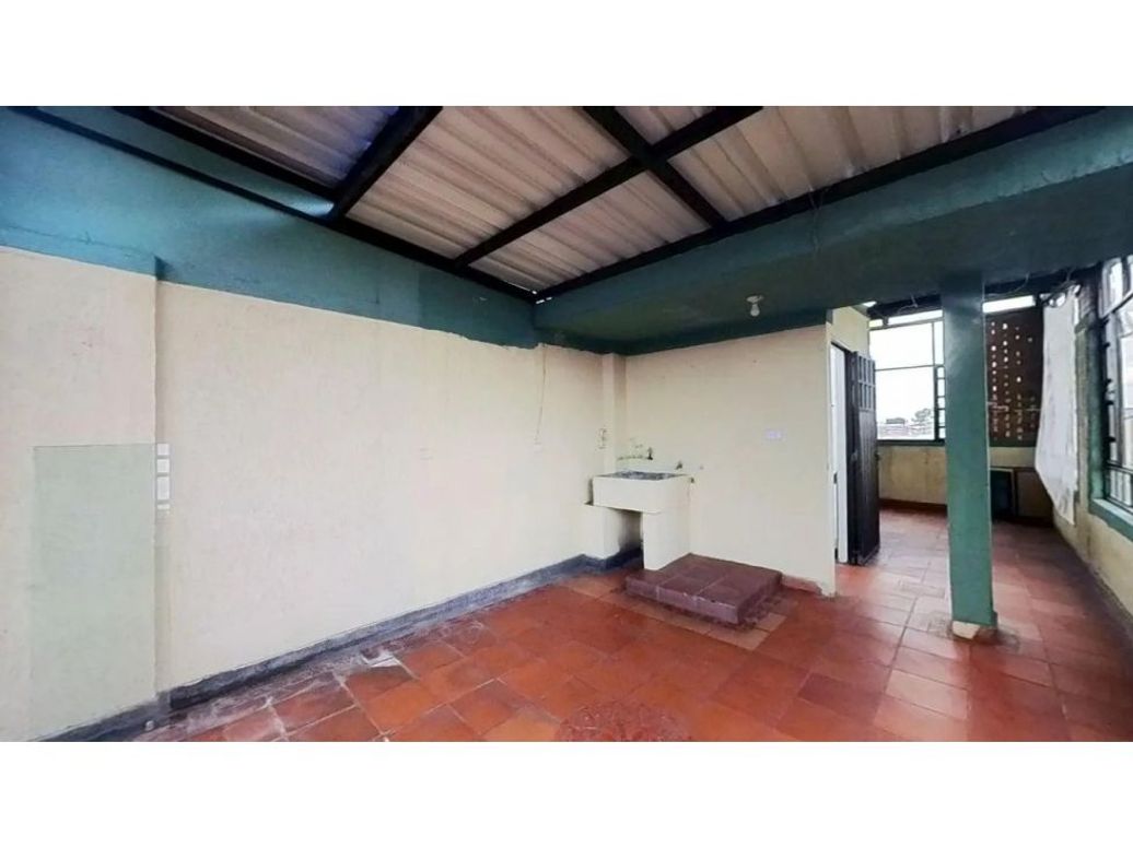Casa de 5 alcobas en venta en Engativá, Bogotá, 136 m² · foto 10 de 10