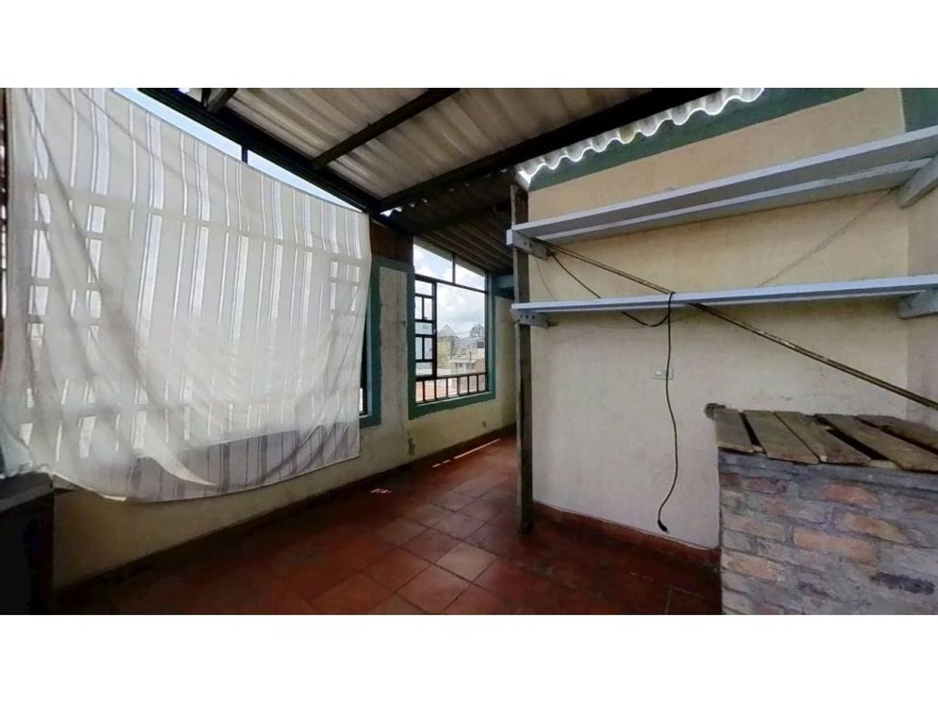 Casa de 5 alcobas en venta en Engativá, Bogotá, 136 m² · foto 8 de 10