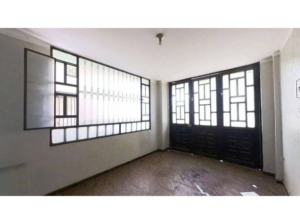 Casa de 5 alcobas en venta en Engativá, Bogotá, 136 m² · foto 3 de 10