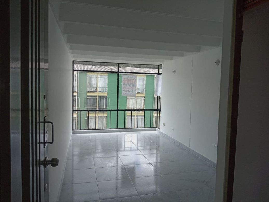 Apartamento de 3 alcobas en venta en Bosque De San Carlos, Bogotá, 53 m² · foto 3 de 19