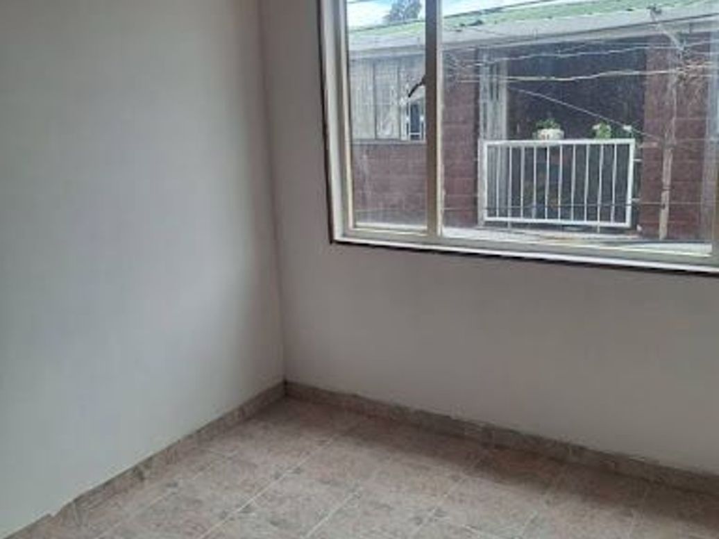 Casa de 4 alcobas en venta en San Martín De Porres, Bogotá, 106 m² · foto 11 de 18