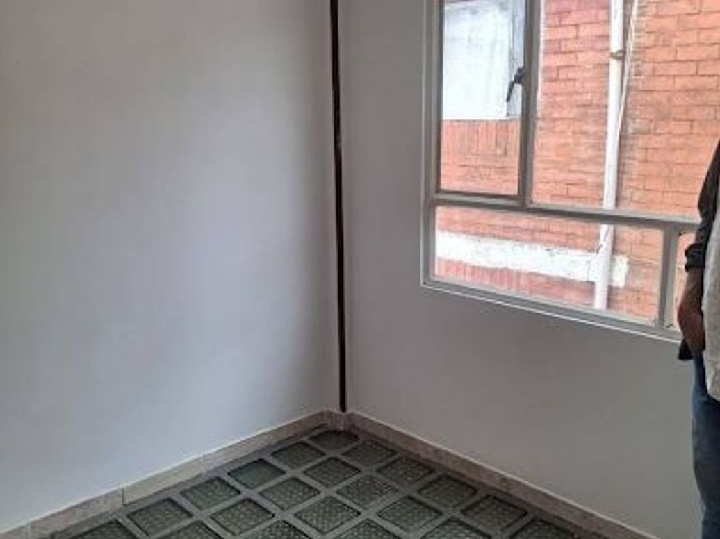 Casa de 4 alcobas en venta en San Martín De Porres, Bogotá, 106 m² · foto 17 de 18