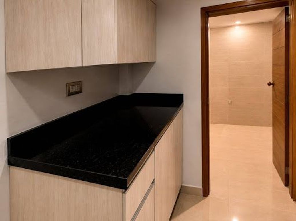 Apartamento de 2 alcobas en venta en Santa Barbara, Bogotá, 72 m² · foto 2 de 8