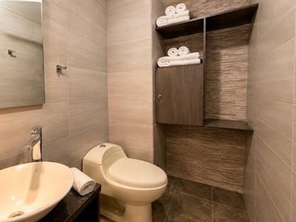 Apartamento de 2 alcobas en venta en Santa Barbara, Bogotá, 72 m² · foto 4 de 8