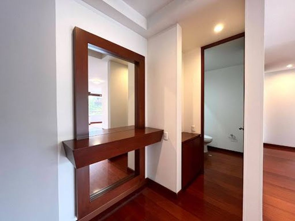 Apartamento de 3 alcobas en venta en La Calleja, Bogotá, 135 m² · foto 3 de 20