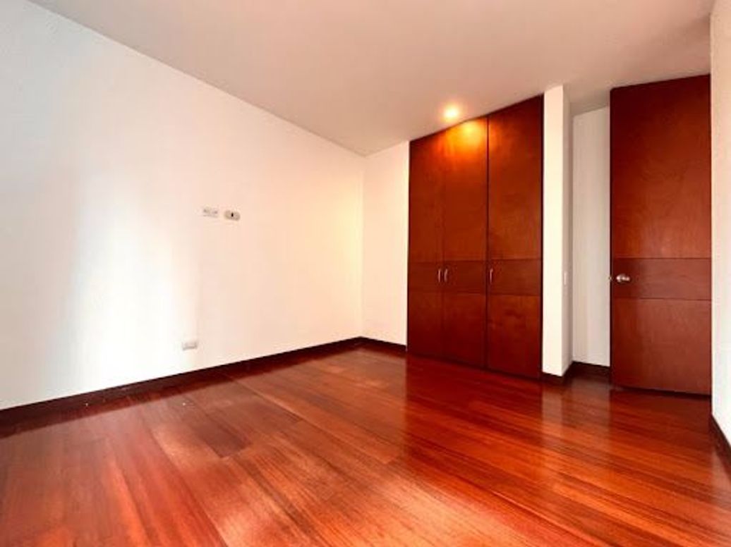 Apartamento de 3 alcobas en venta en La Calleja, Bogotá, 135 m² · foto 9 de 20