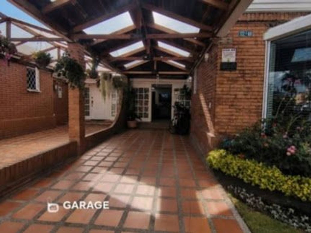 Casa de 3 alcobas en venta en El Recreo De Los Frailes, Bogotá, 257 m² · foto 2 de 17