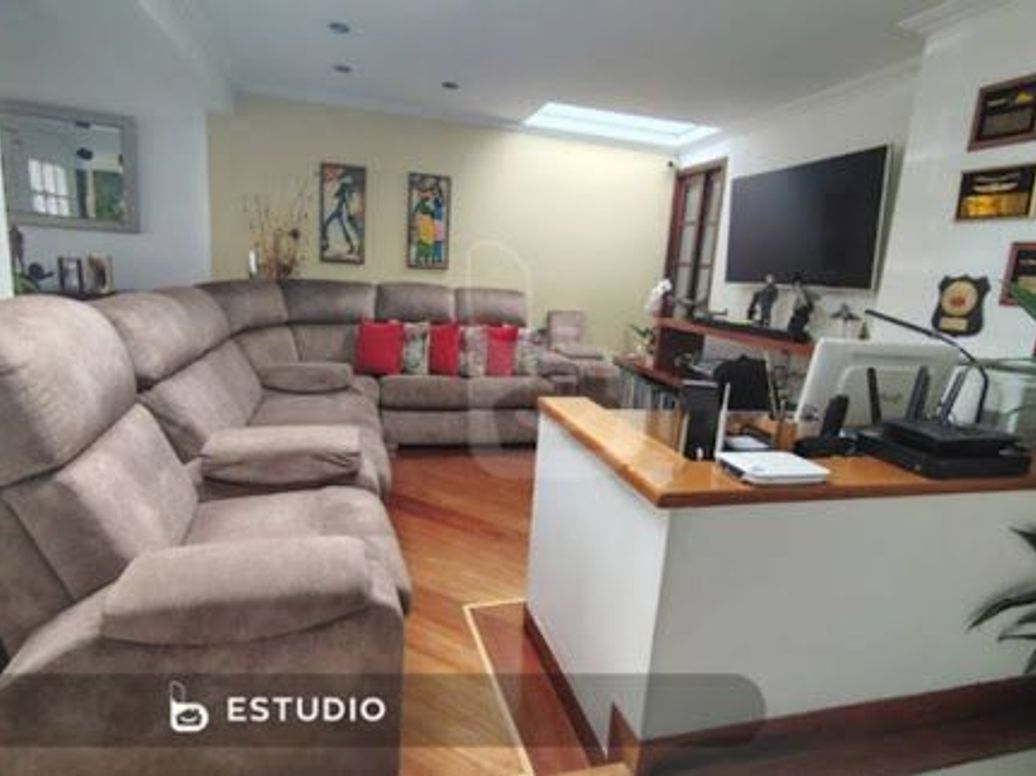 Casa de 3 alcobas en venta en El Recreo De Los Frailes, Bogotá, 257 m² · foto 4 de 17