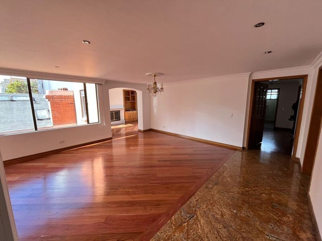 Apartamento de 3 alcobas en arriendo en San Patricio, Bogotá, 134 m² · foto 5 de 12