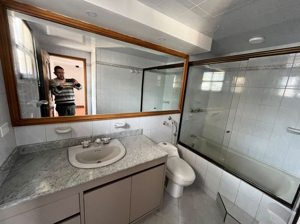 Apartamento de 3 alcobas en arriendo en San Patricio, Bogotá, 134 m² · foto 12 de 12