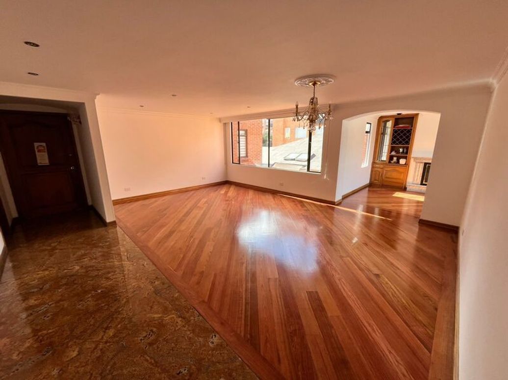 Apartamento de 3 alcobas en arriendo en San Patricio, Bogotá, 134 m² · foto 4 de 12