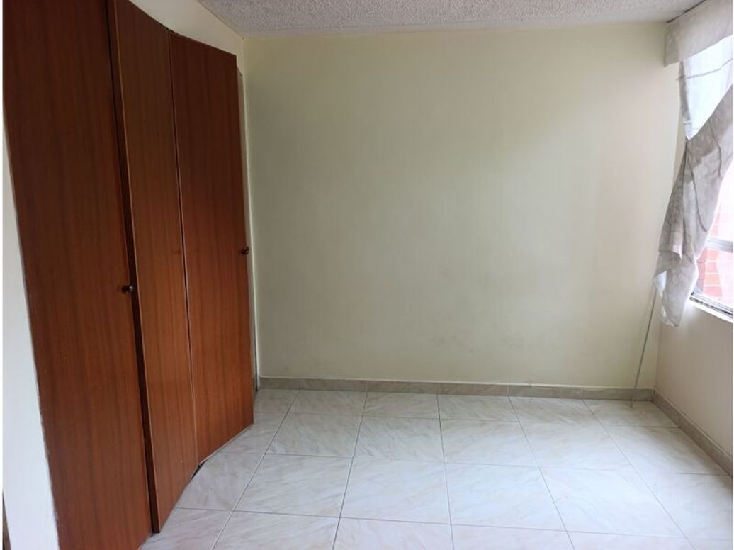 Apartamento de 3 alcobas en venta en La Isabela, Bogotá, 61 m² · foto 6 de 13