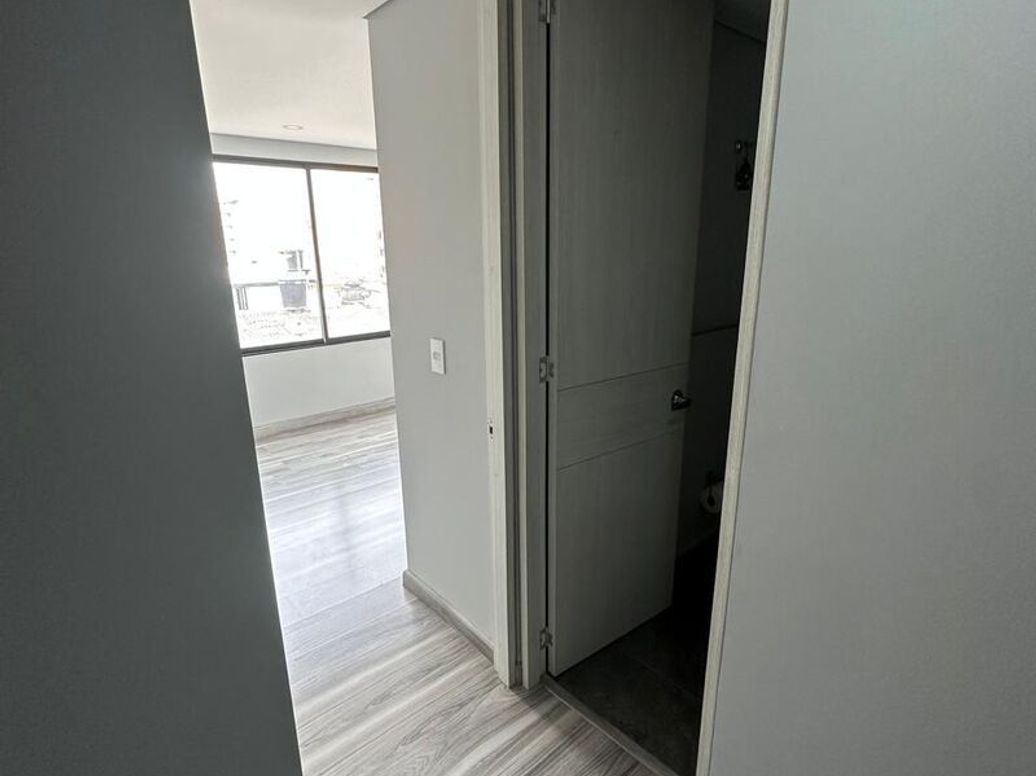 Apartamento de 1 alcoba en venta en Quinta Paredes, Bogotá, 42 m² · foto 12 de 13