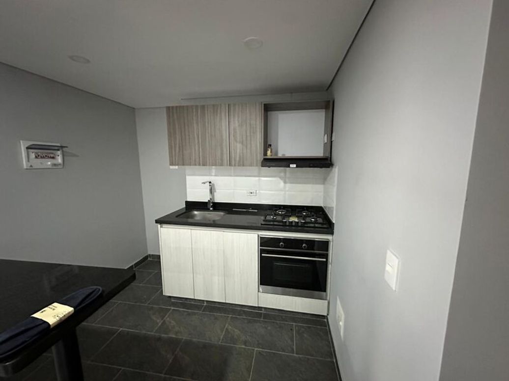 Apartamento de 1 alcoba en venta en Quinta Paredes, Bogotá, 42 m² · foto 3 de 13