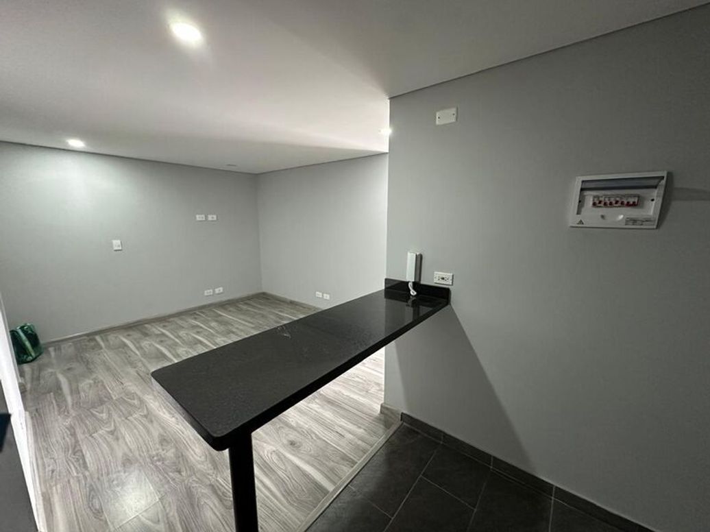 Apartamento de 1 alcoba en venta en Quinta Paredes, Bogotá, 42 m² · foto 4 de 13