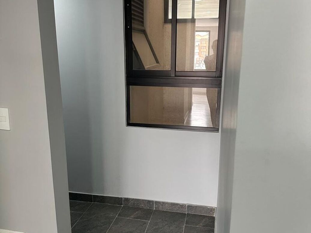 Apartamento de 1 alcoba en venta en Quinta Paredes, Bogotá, 42 m² · foto 7 de 13