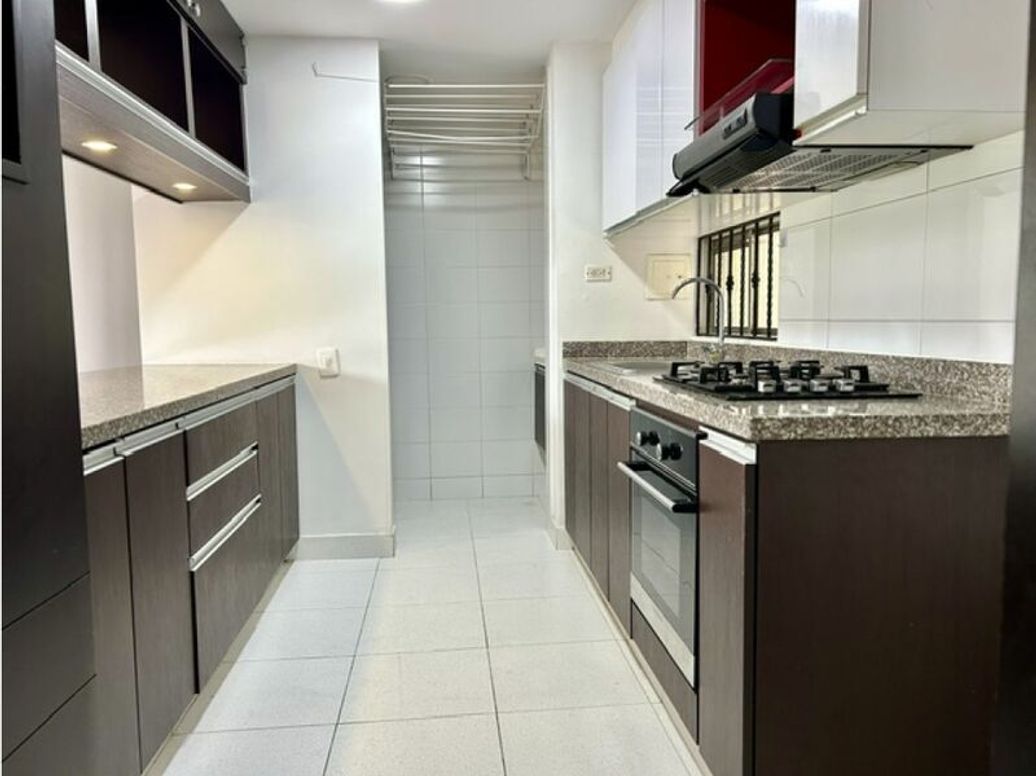 Apartamento de 3 alcobas en venta en Modelia Occidental, Bogotá, 108 m² · foto 4 de 20