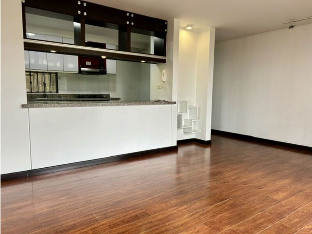 Apartamento de 3 alcobas en venta en Modelia Occidental, Bogotá, 108 m² · foto 3 de 20