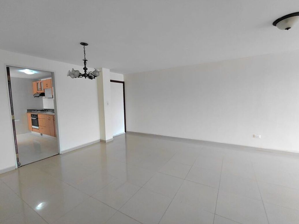 Apartamento de 3 alcobas en venta en Mónaco, Bogotá, 111 m² · foto 4 de 20