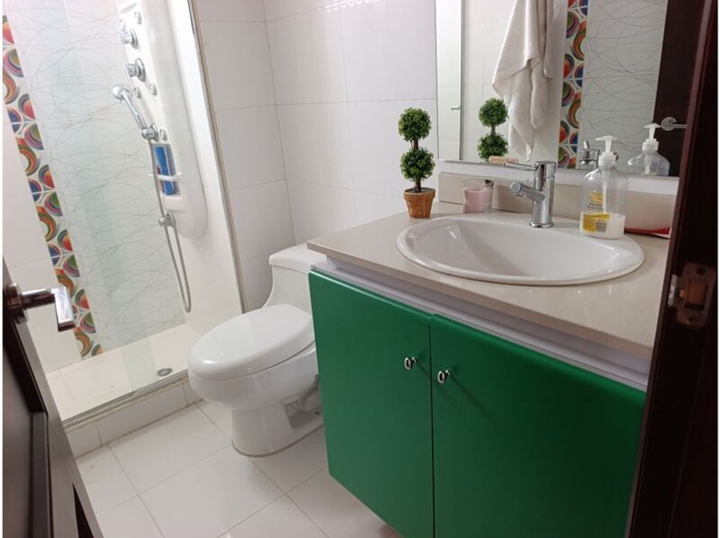 Apartamento de 4 alcobas en venta en Cr. Loira Real, Bogotá, 138 m² · foto 17 de 20
