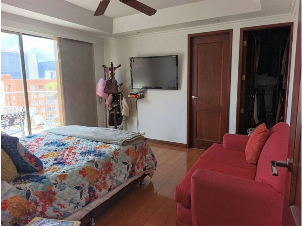Apartamento de 4 alcobas en venta en Cr. Loira Real, Bogotá, 138 m² · foto 20 de 20