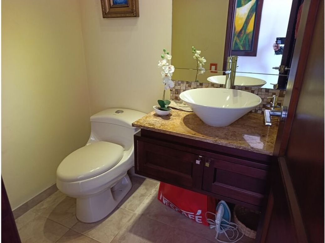 Apartamento de 4 alcobas en venta en Cr. Loira Real, Bogotá, 138 m² · foto 12 de 20