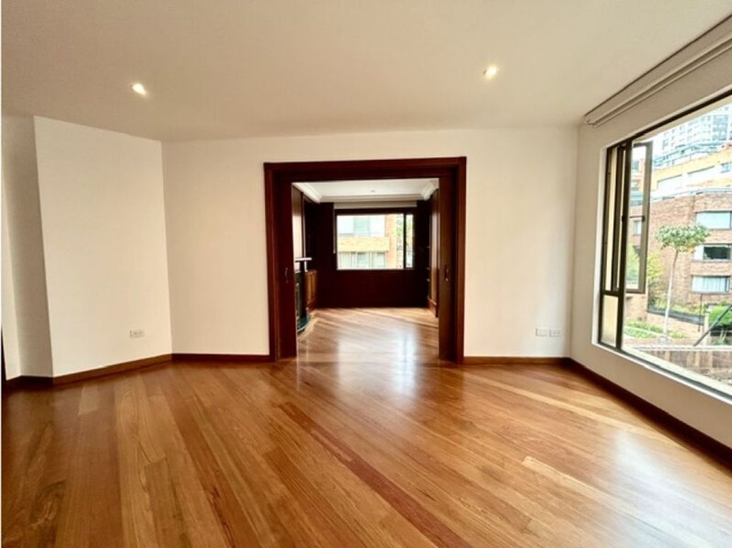 Apartamento de 3 alcobas en venta en Chicó Norte, Bogotá, 221 m² · foto 10 de 20