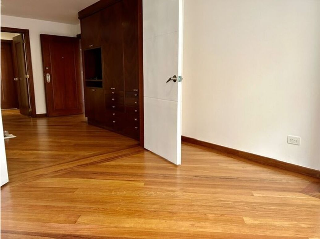 Apartamento de 3 alcobas en venta en Chicó Norte, Bogotá, 221 m² · foto 19 de 20