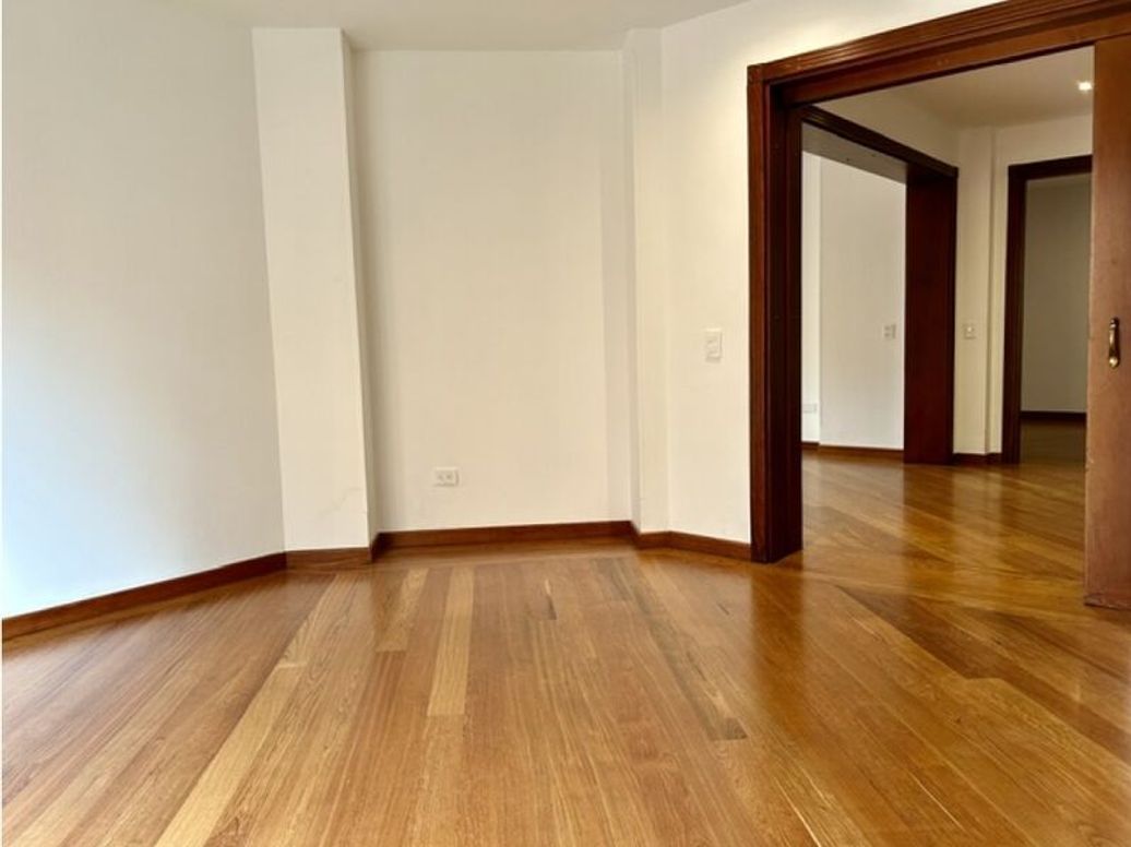 Apartamento de 3 alcobas en venta en Chicó Norte, Bogotá, 221 m² · foto 16 de 20