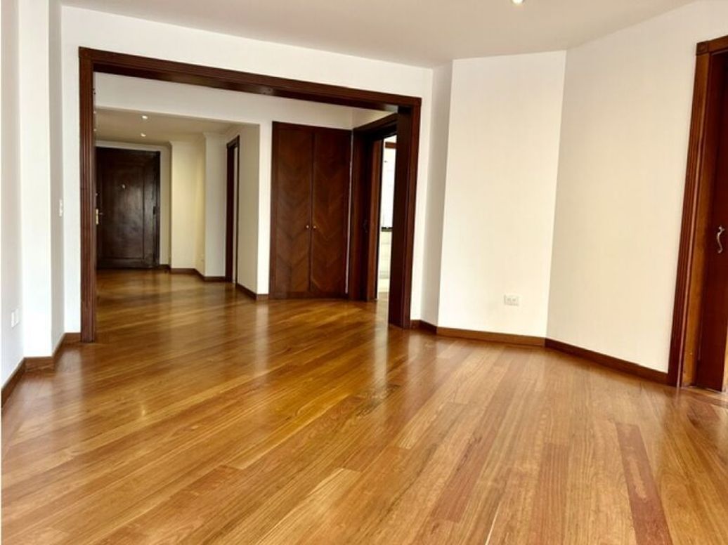Apartamento de 3 alcobas en venta en Chicó Norte, Bogotá, 221 m² · foto 5 de 20