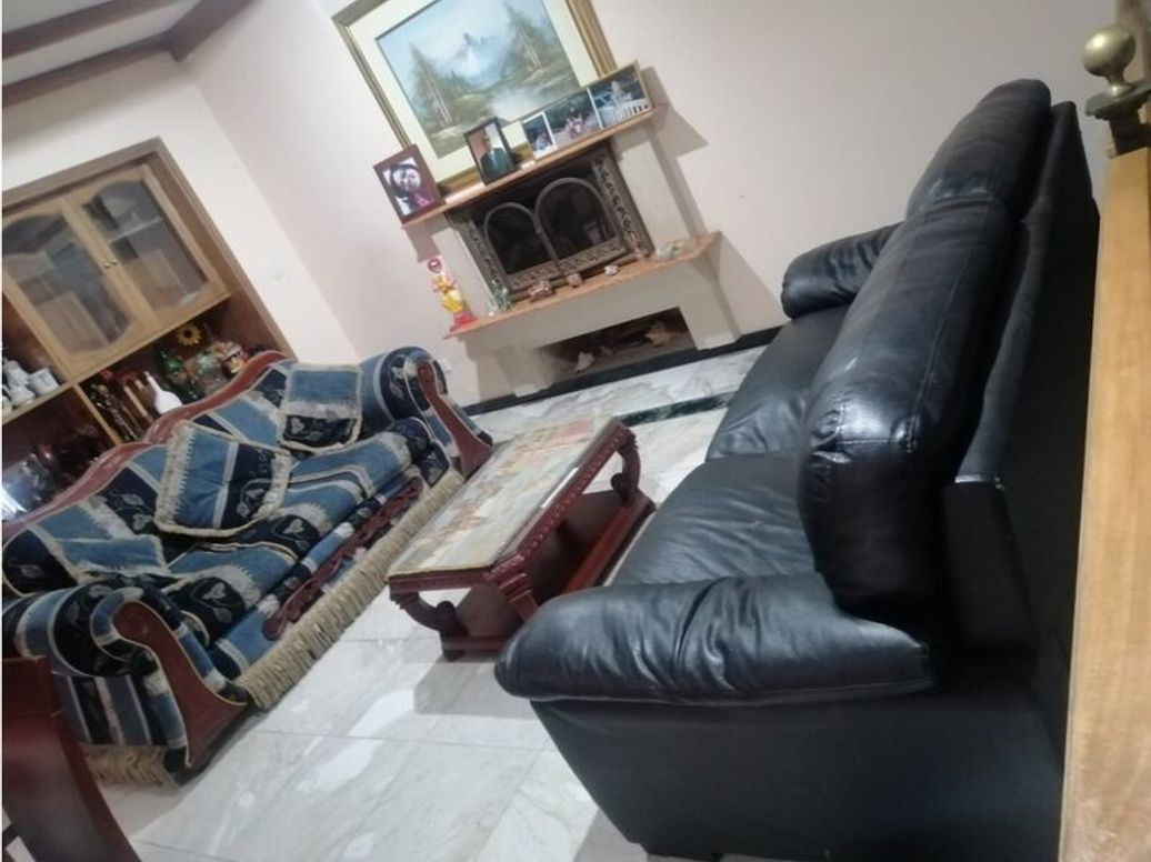 Casa de 6 alcobas en venta en Niza Norte, Bogotá, 450 m² · foto 13 de 20