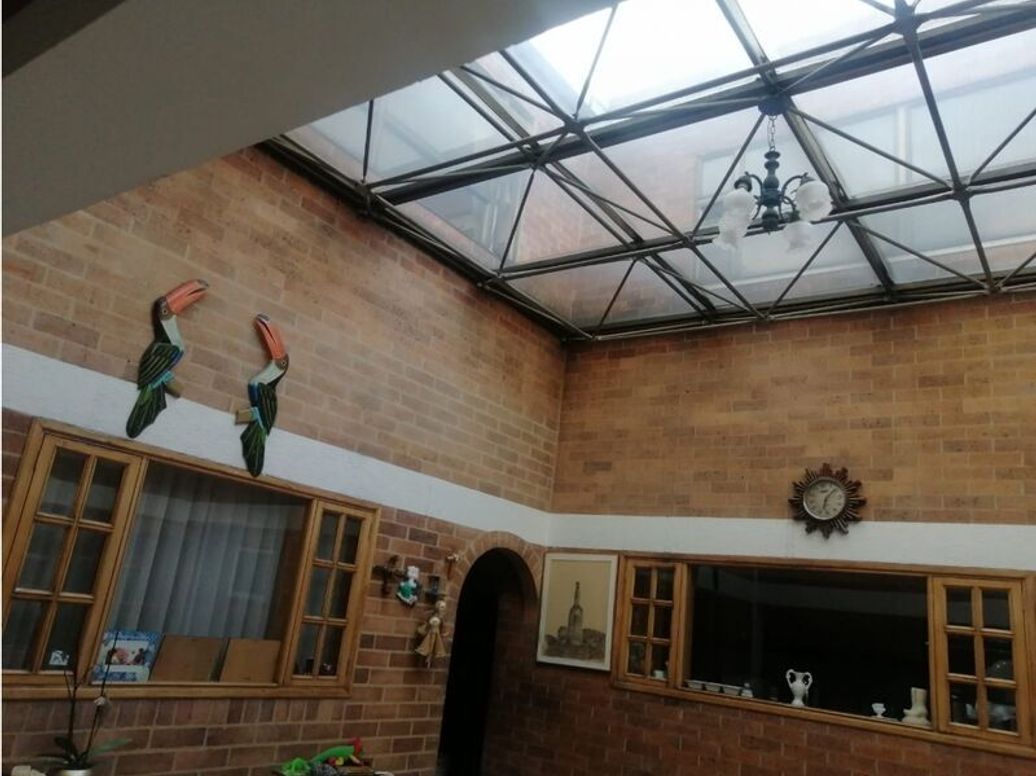 Casa de 6 alcobas en venta en Niza Norte, Bogotá, 450 m² · foto 15 de 20